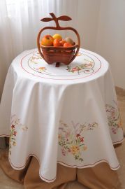 Nappe brodée ronde180cm blanche fleurs de champs