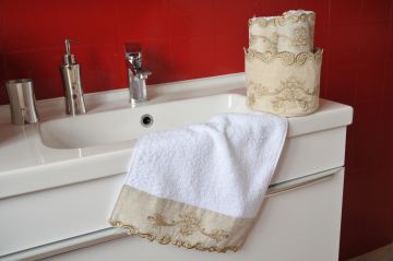 Pannier salle de bain brodé lin