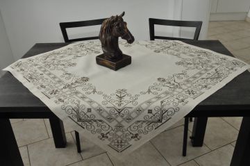 Carré brodé lin 95x95 broderie brune