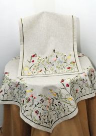 Carré de table brodé lin, motif prairie fleurie, 88x88cm