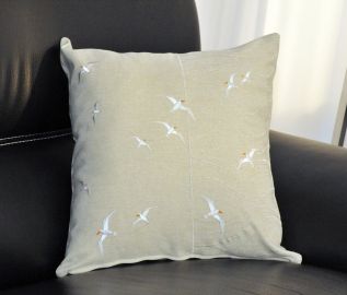 Housse de coussin brodée 43x43cm mouettes