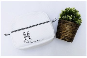 Pochette brodée pour nécessaires  Lapin