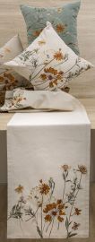Chemin de table brodé 42x180 velours sable fleurs sauvages