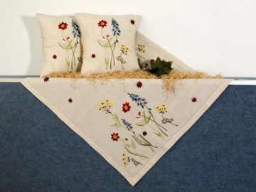 Carré brodé 82x82 cm Blanc (coccinelles)